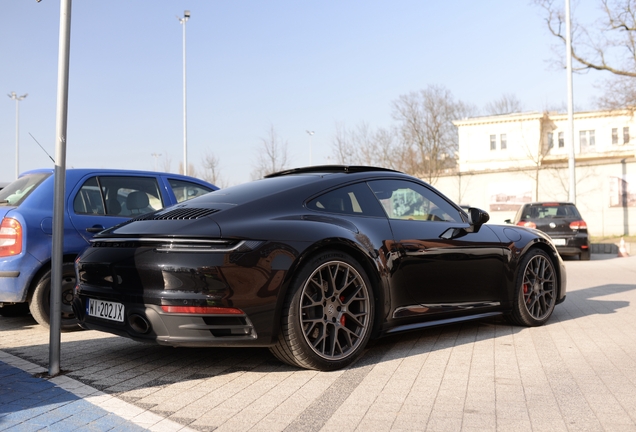 Porsche 992 Carrera 4S