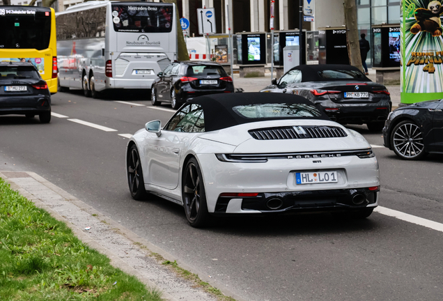 Porsche 992 Carrera 4S Cabriolet