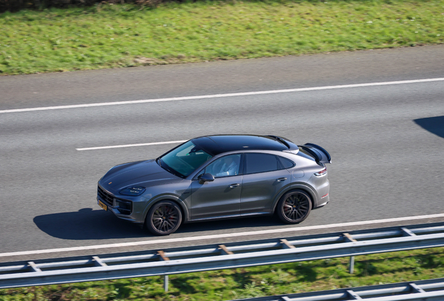 Porsche Cayenne Coupé Turbo E-Hybrid