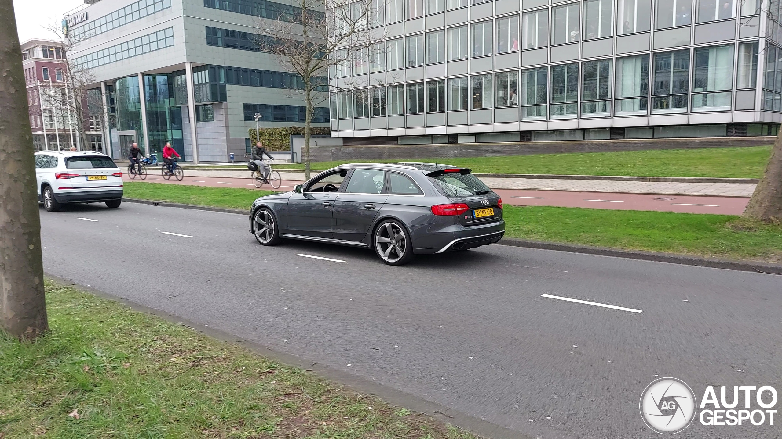 Audi RS4 Avant B8