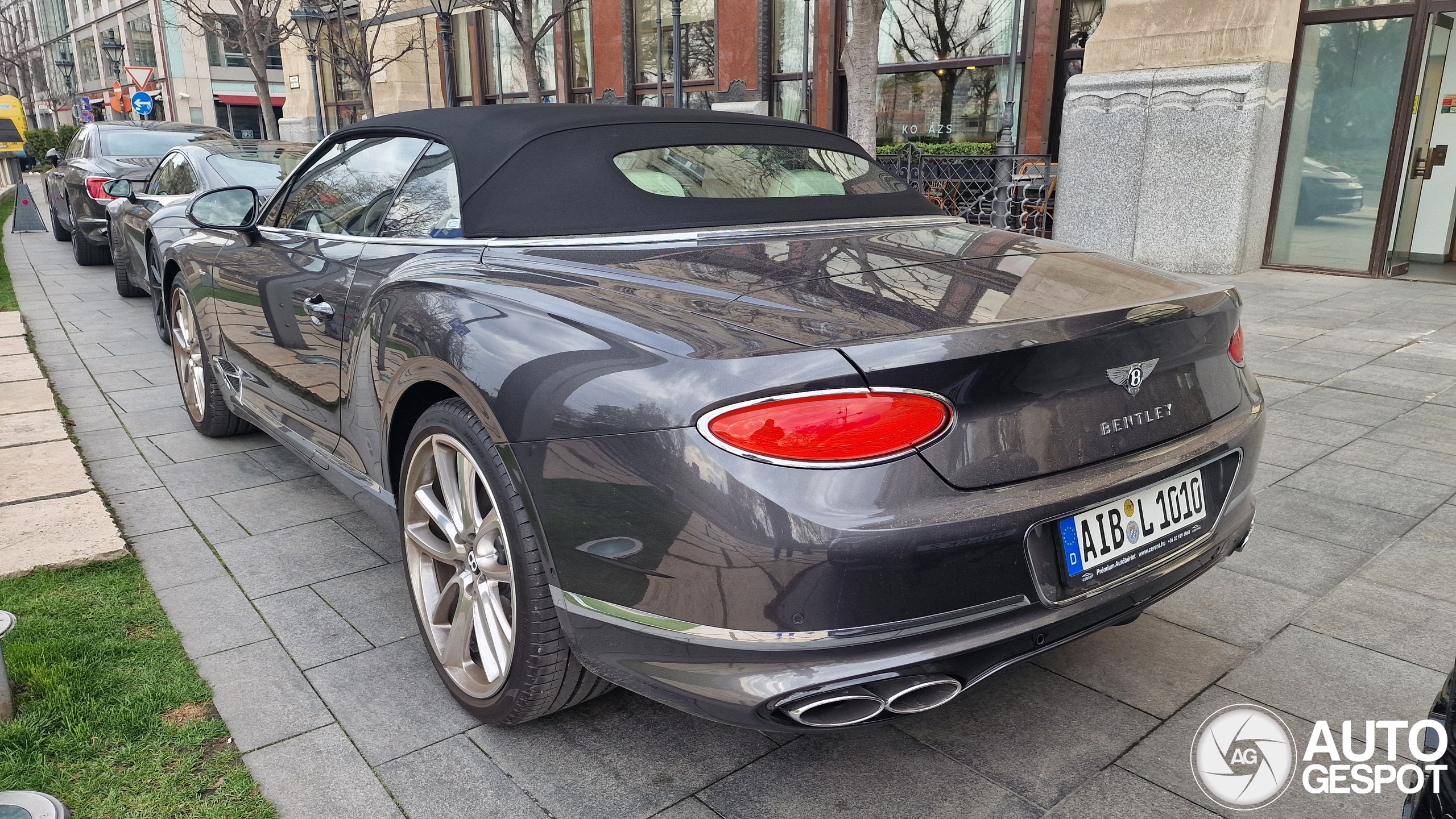 Bentley Continental GTC V8 Azure