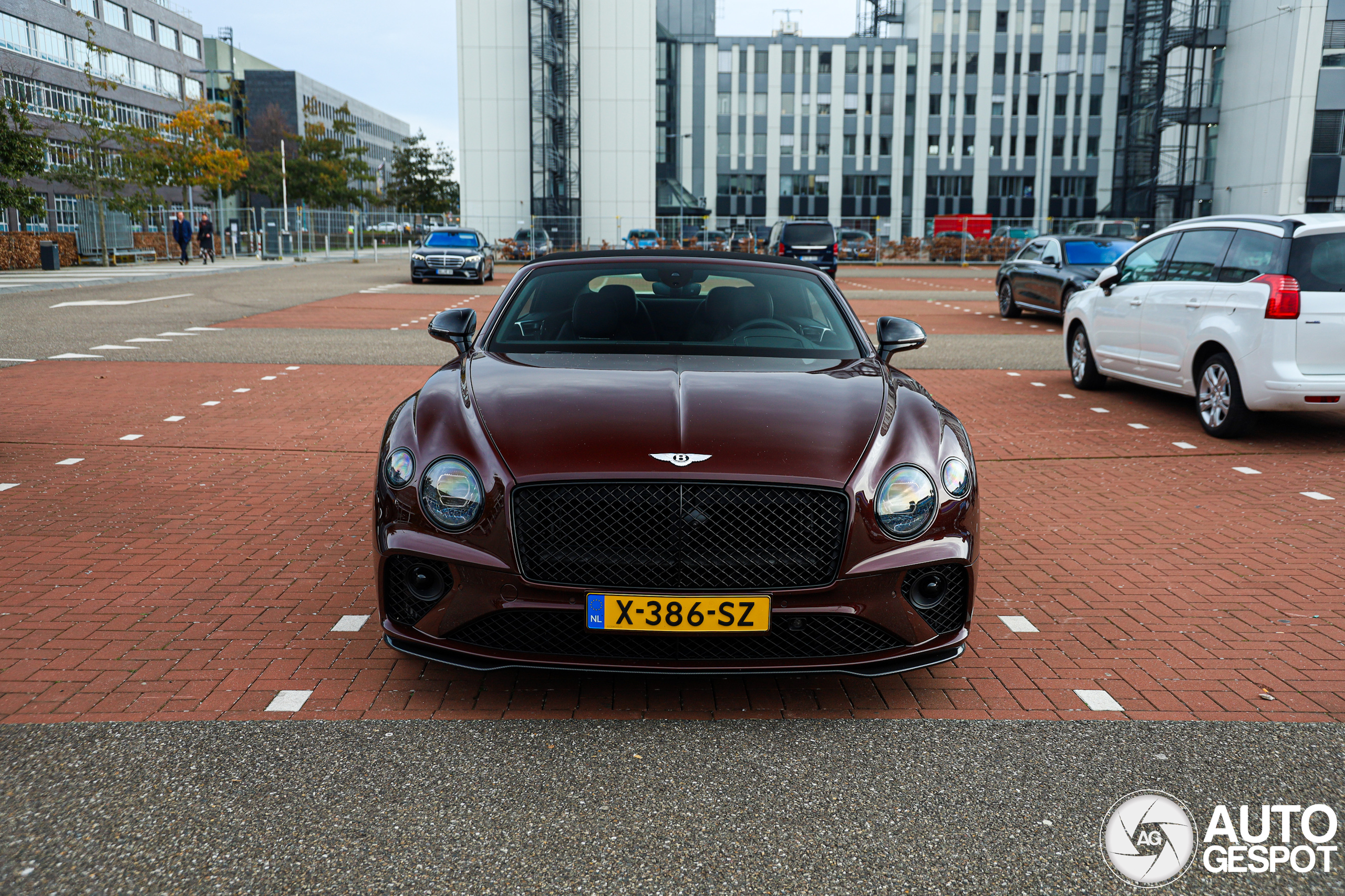 Bentley Continental GTC V8 S 2023