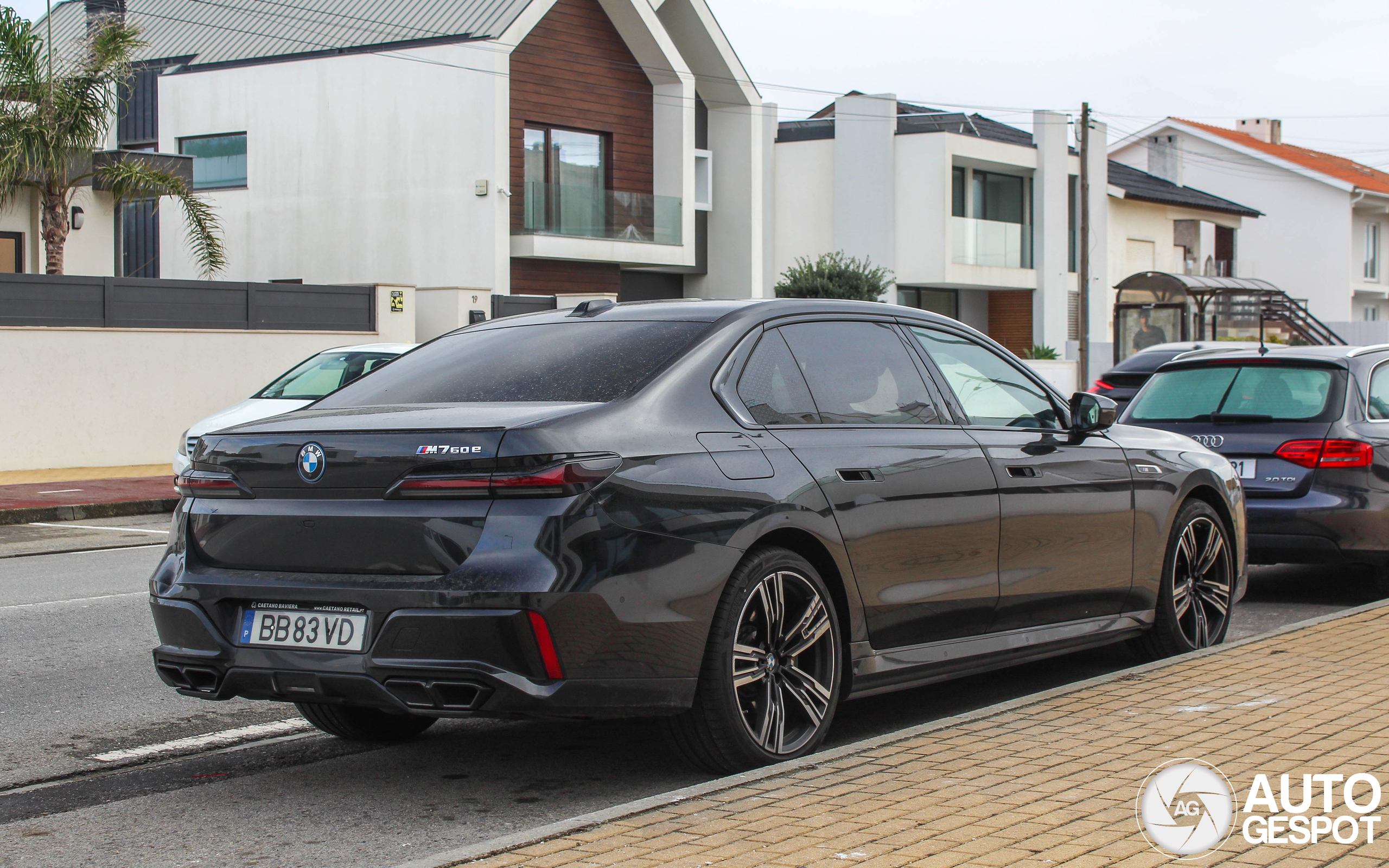 BMW M760e xDrive