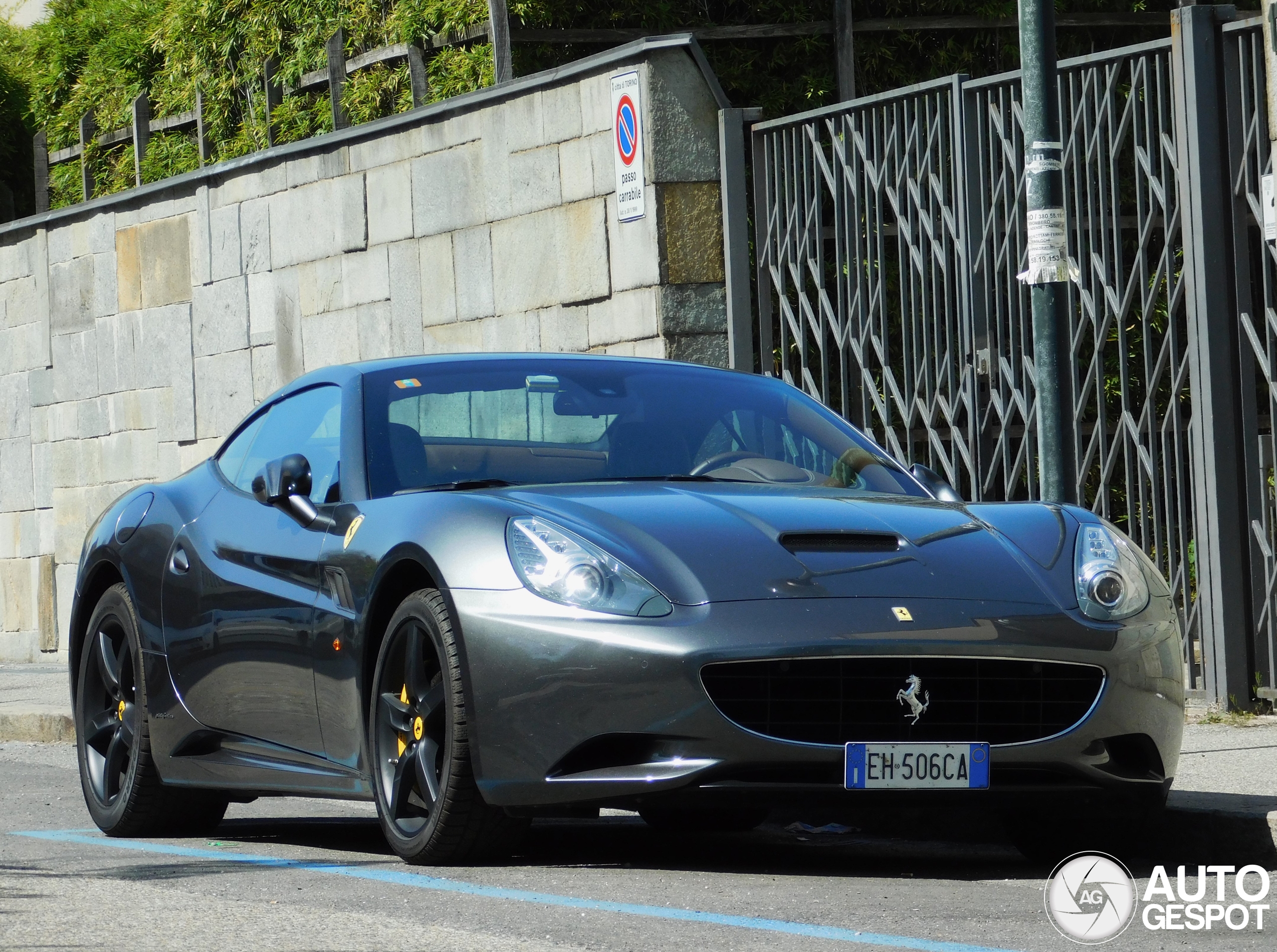 Ferrari California