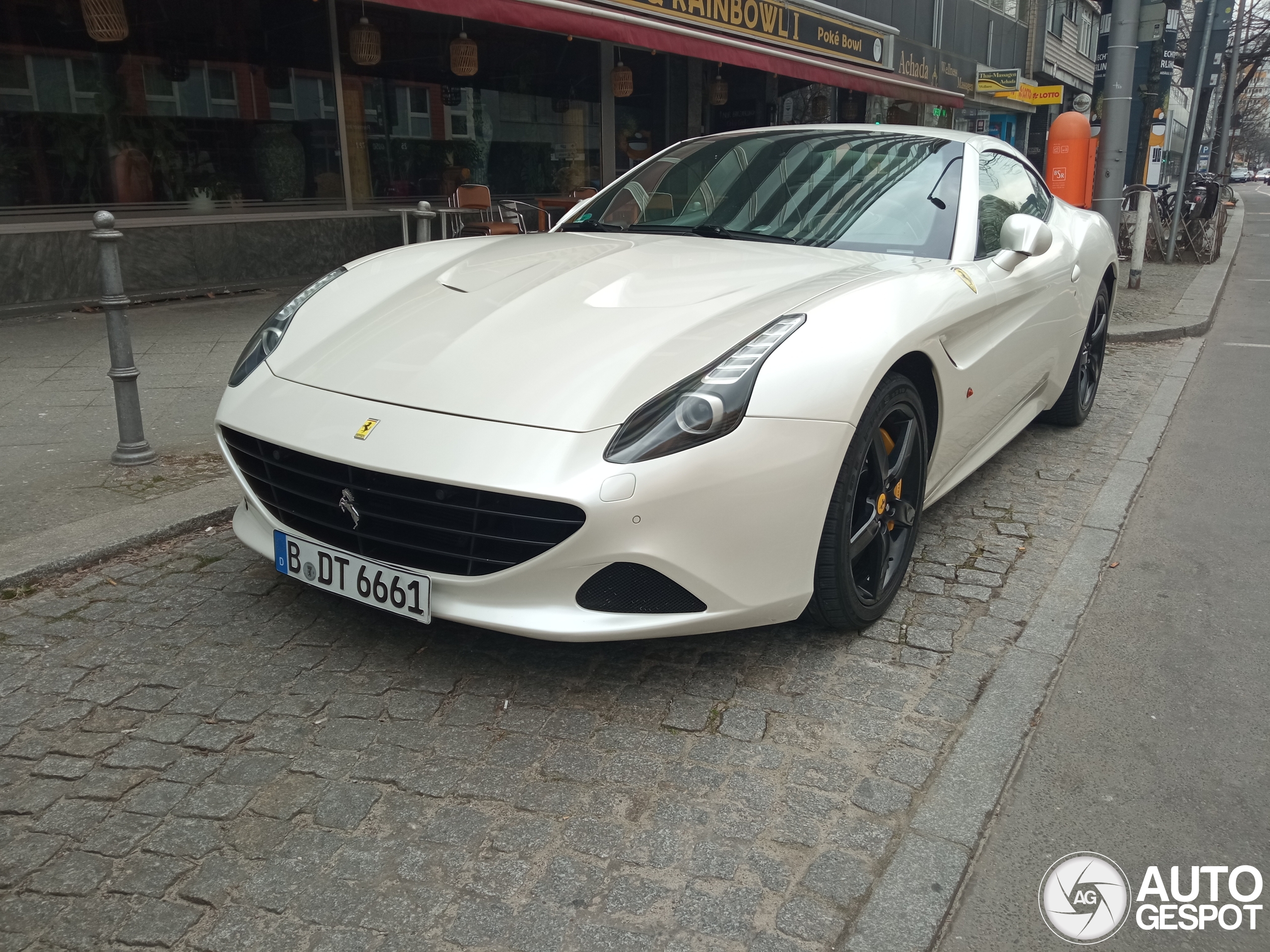 Ferrari California T