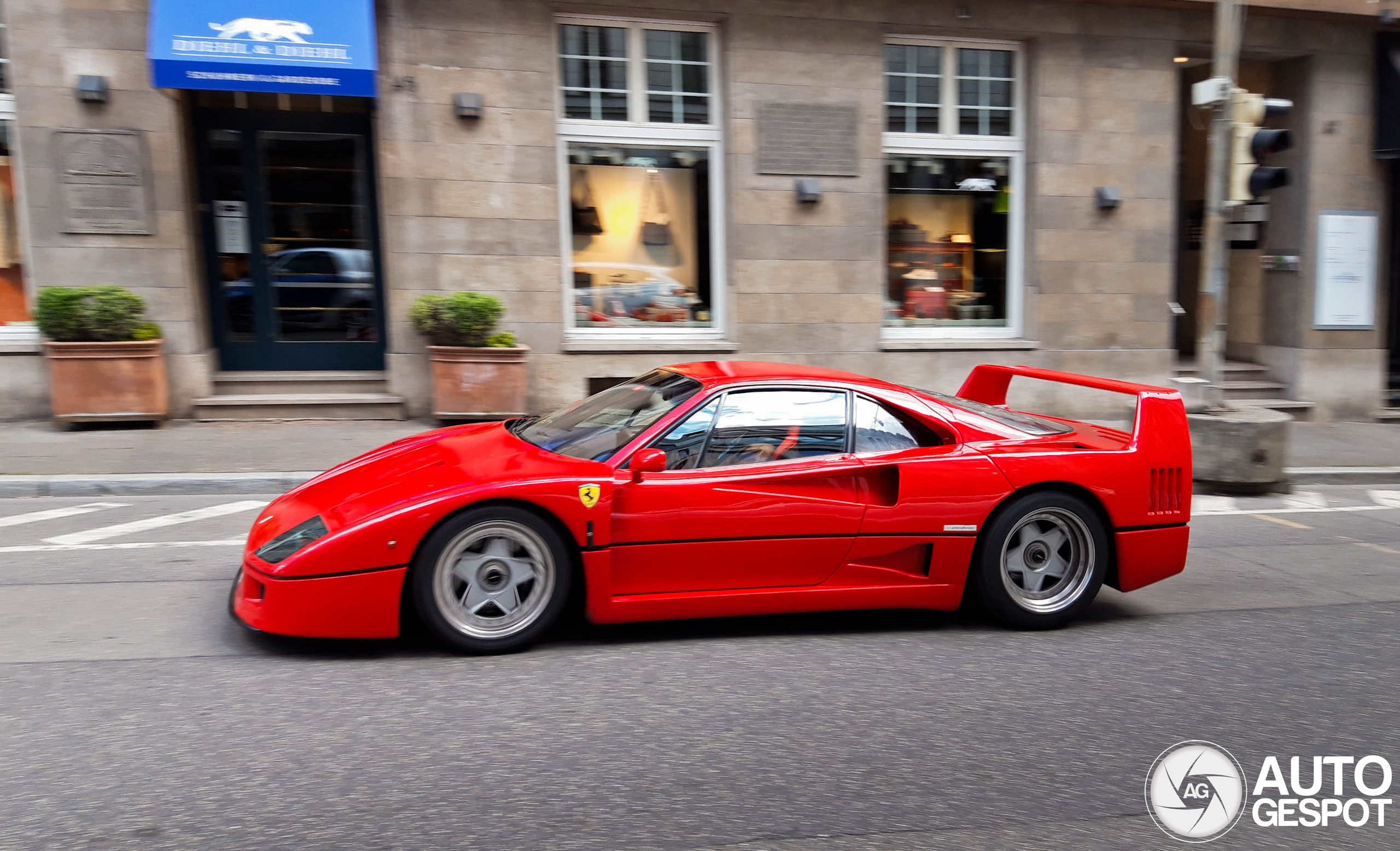 Ferrari F40