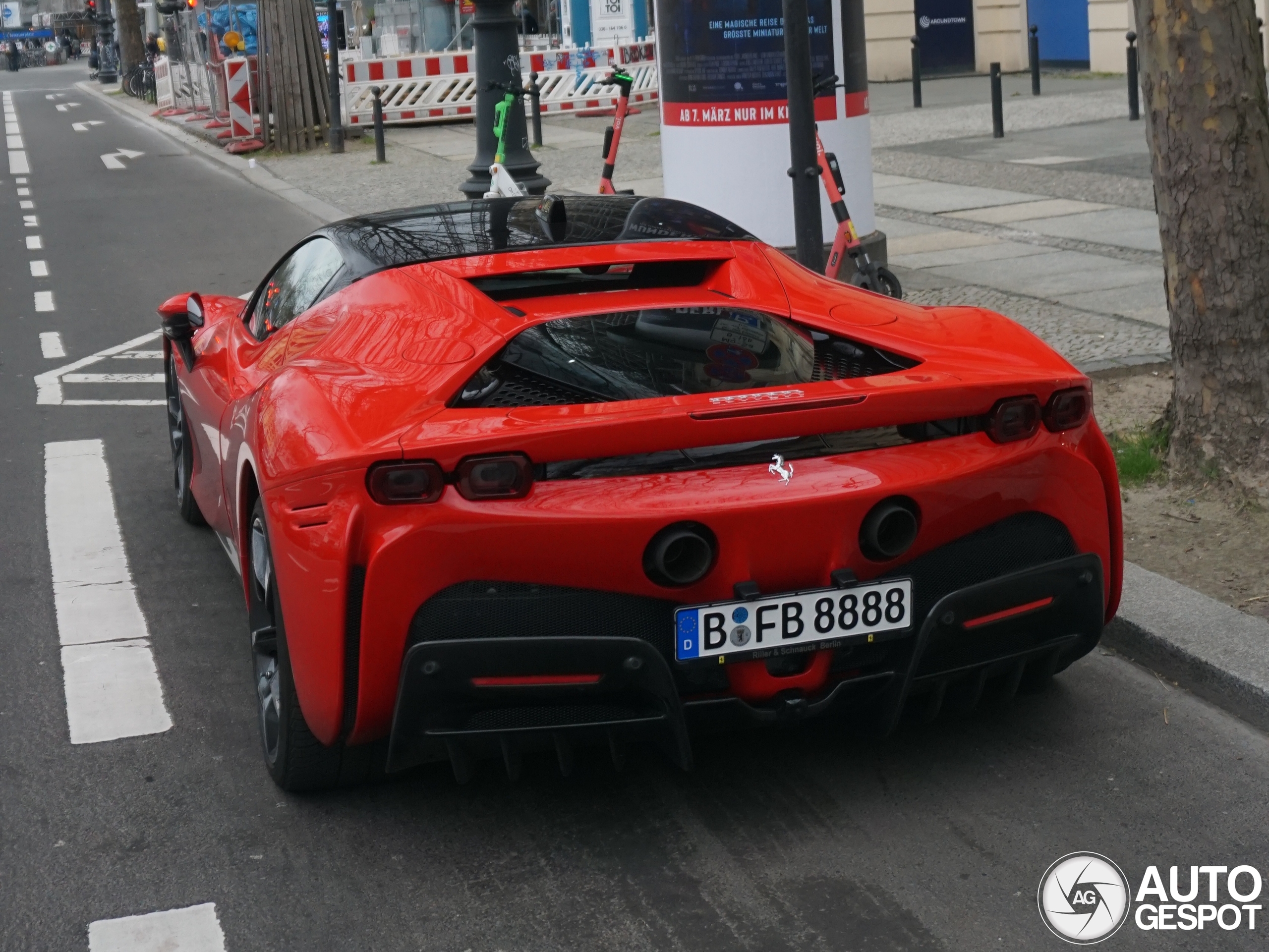 Ferrari SF90 Stradale