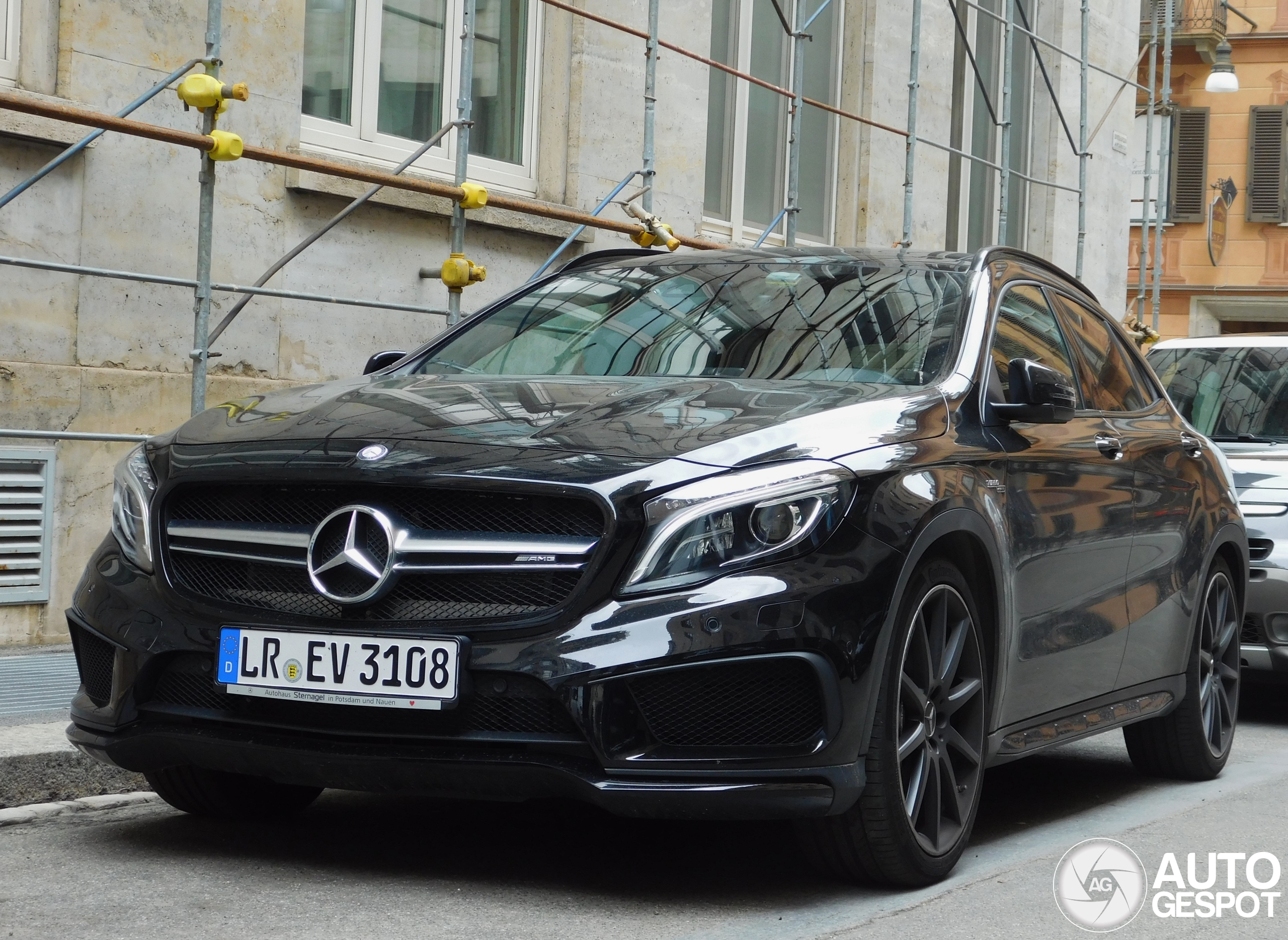 Mercedes-AMG GLA 45 X156