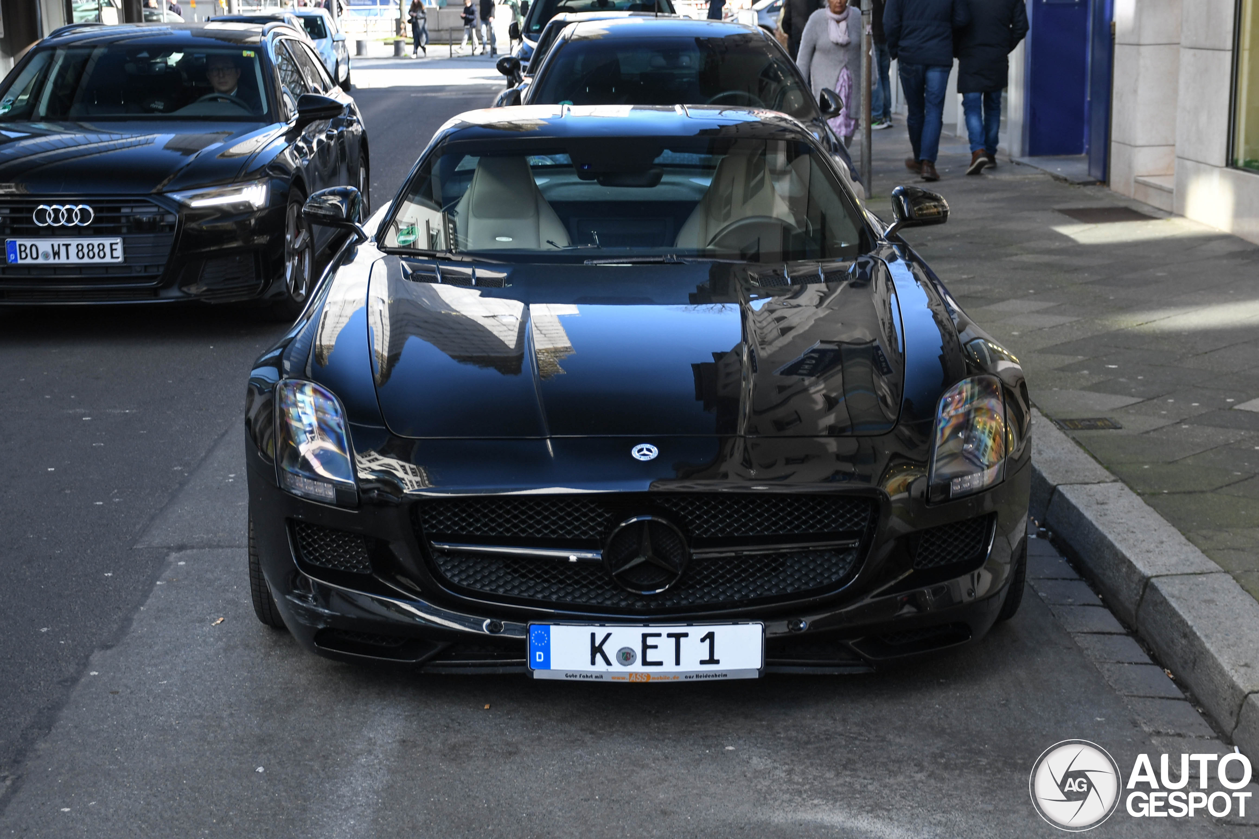 Mercedes-Benz SLS AMG