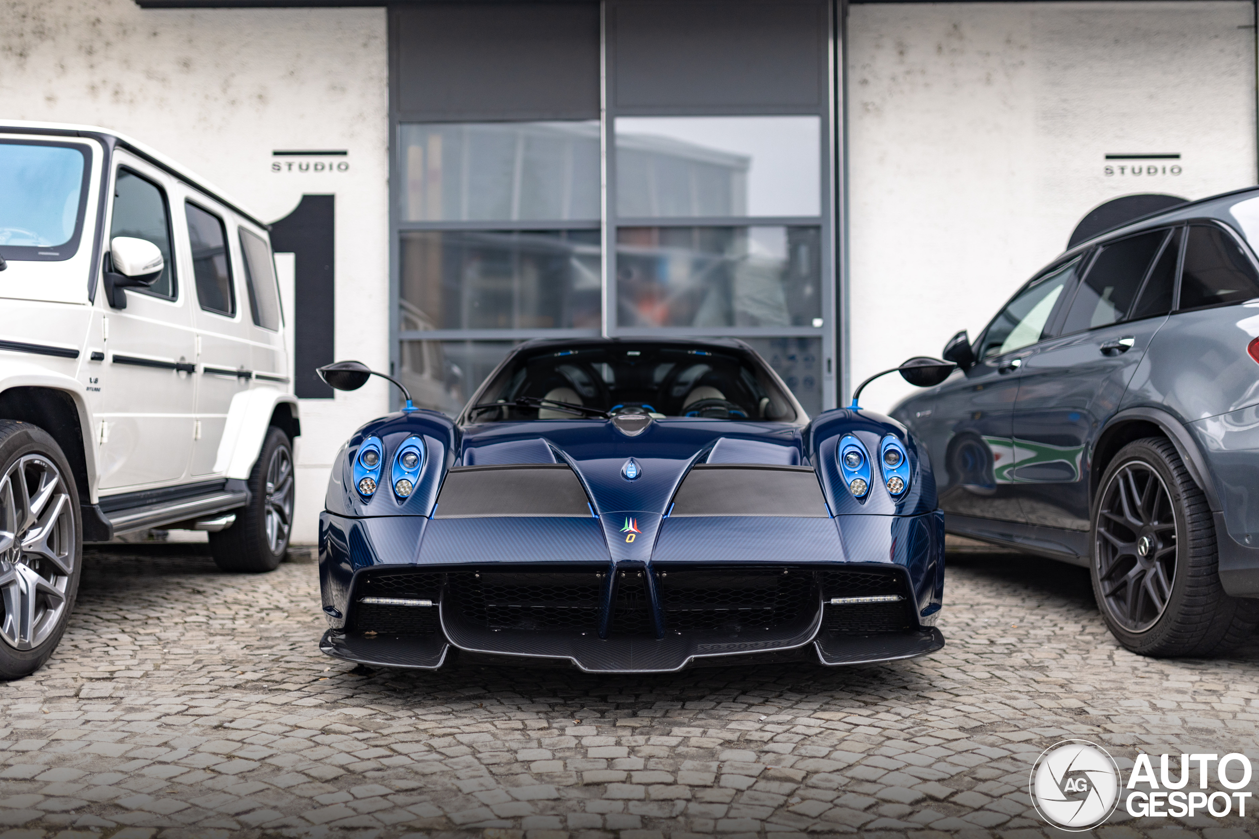 Pagani Huayra Roadster Tricolore zit vol prachtige details