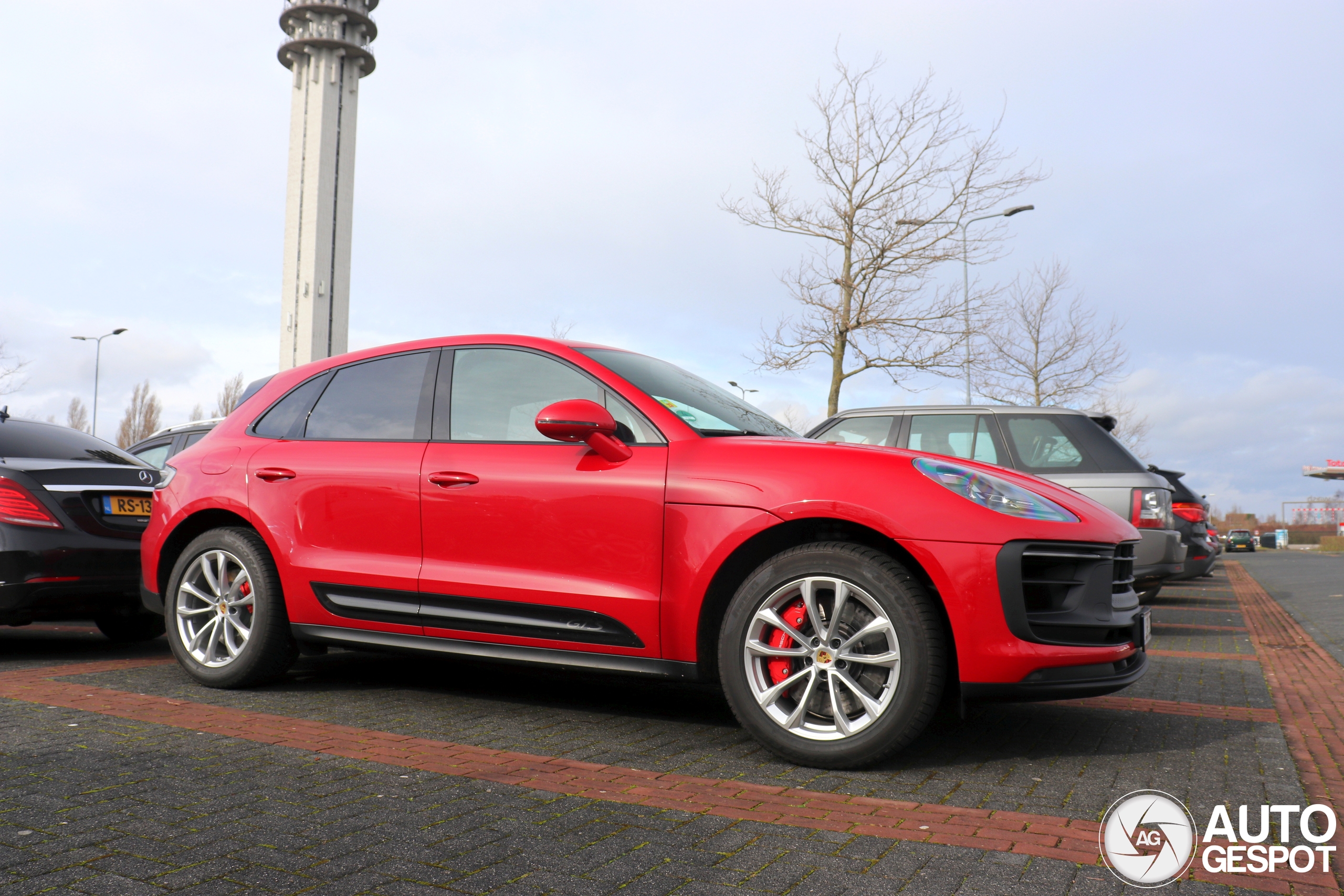 Porsche 95B Macan GTS MkIII