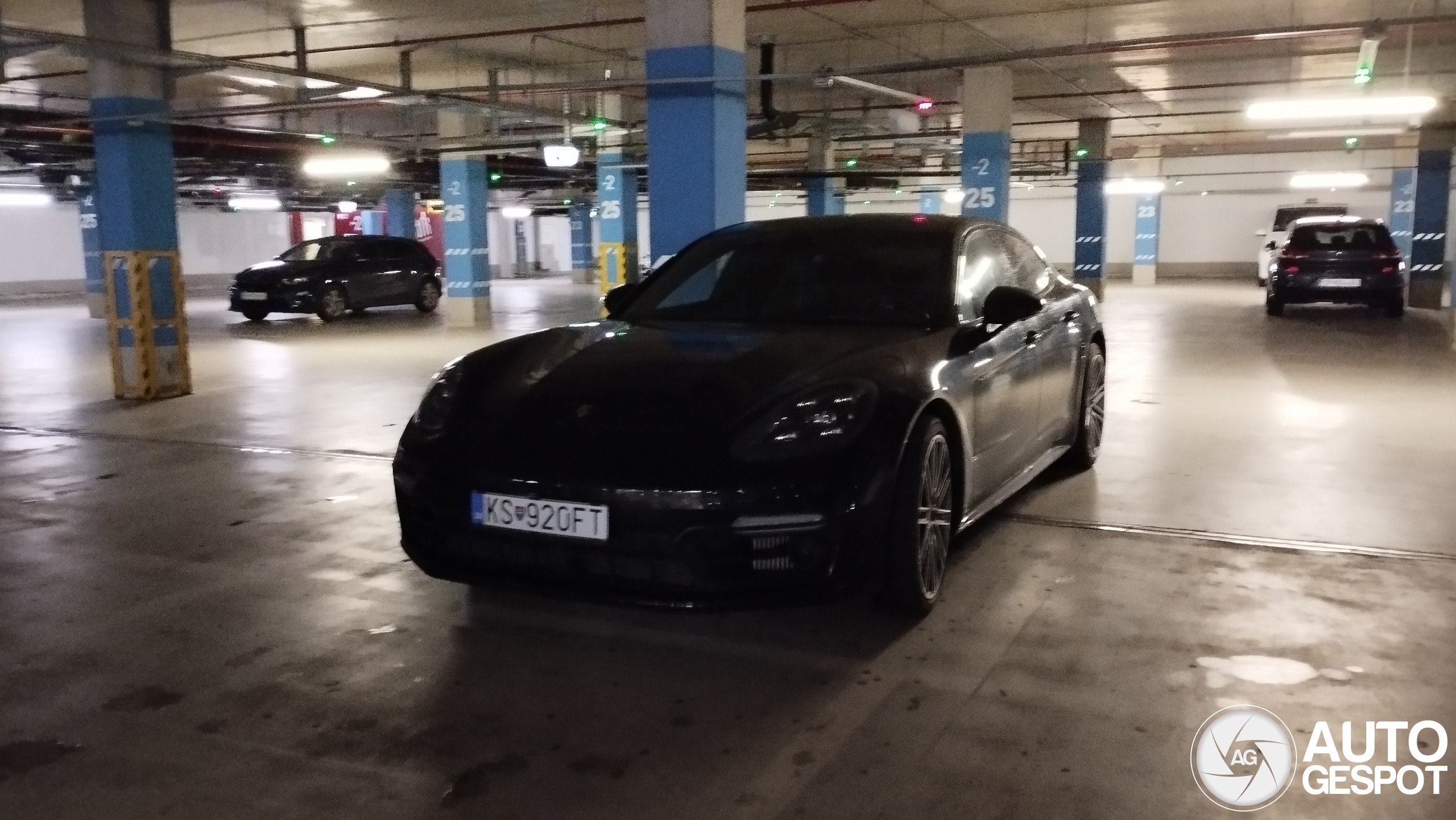 Porsche 971 Panamera Turbo S E-Hybrid