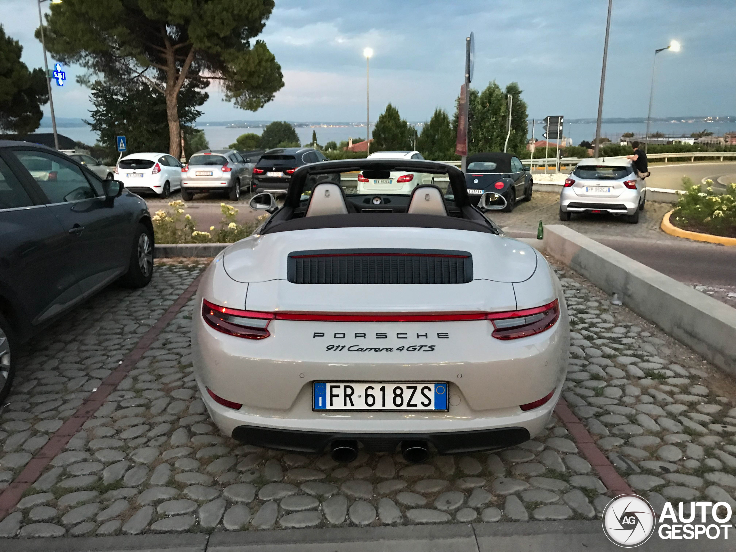 Porsche 991 Carrera 4 GTS Cabriolet MkII