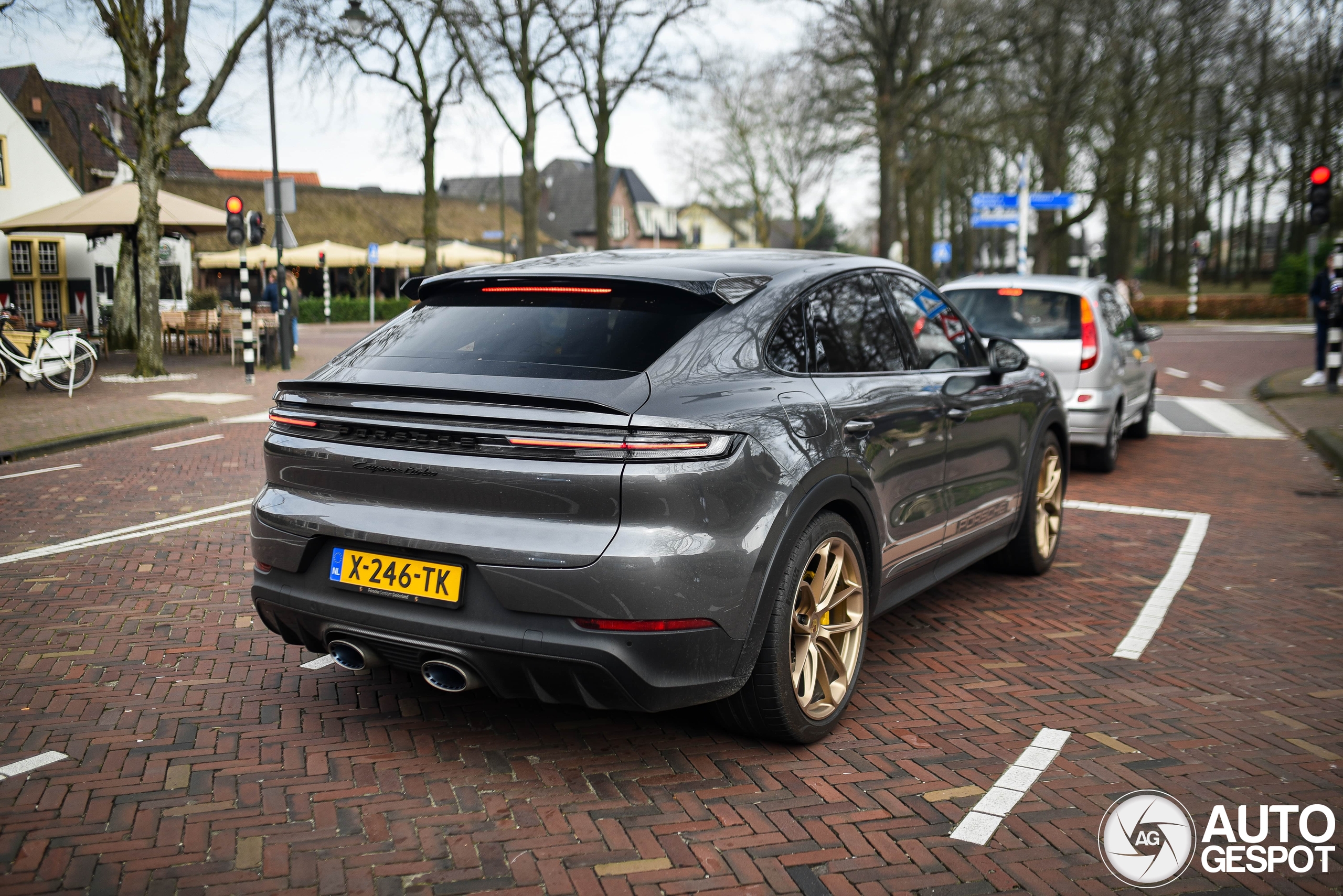 Porsche Cayenne Coupé Turbo E-Hybrid