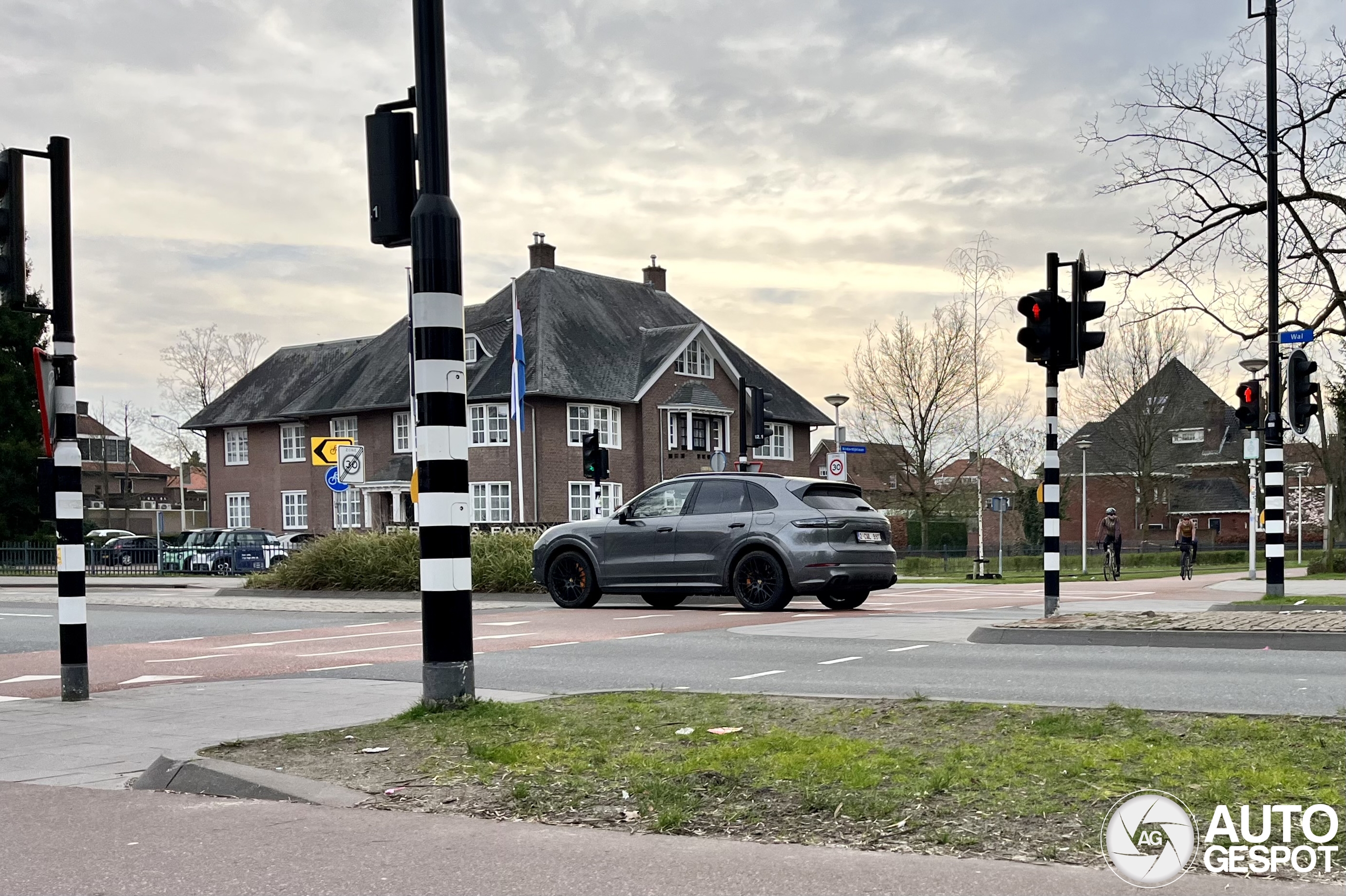 Porsche Cayenne Turbo S E-Hybrid