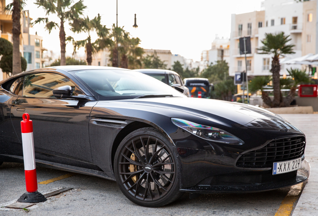 Aston Martin DB11 V8