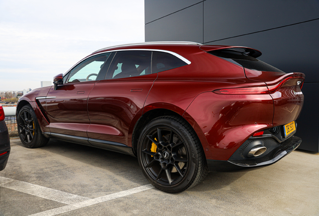 Aston Martin DBX