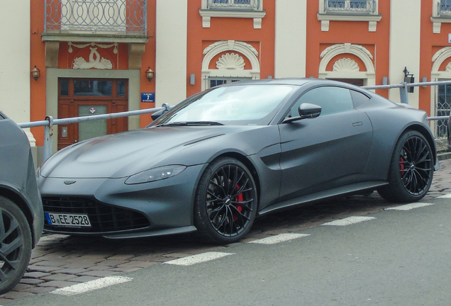 Aston Martin V8 Vantage 2018