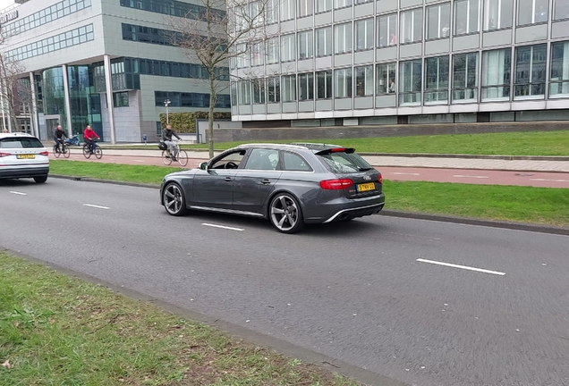 Audi RS4 Avant B8