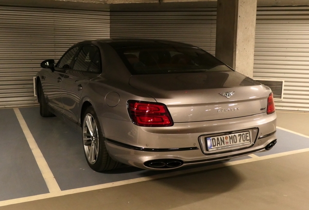 Bentley Flying Spur Hybrid S