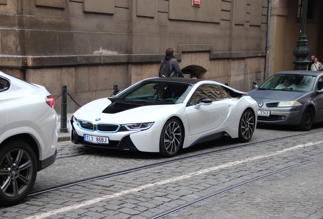 BMW i8