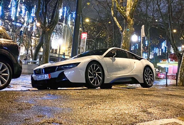 BMW i8