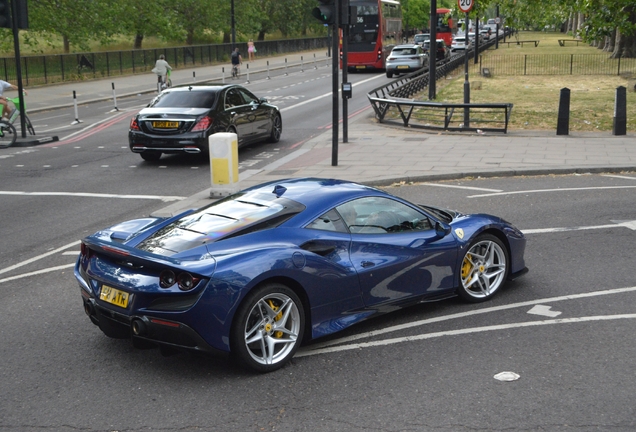 Ferrari F8 Tributo