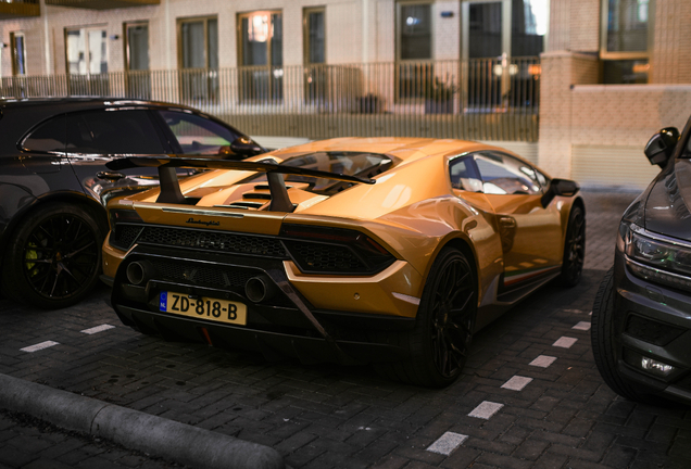 Lamborghini Huracán LP640-4 Performante