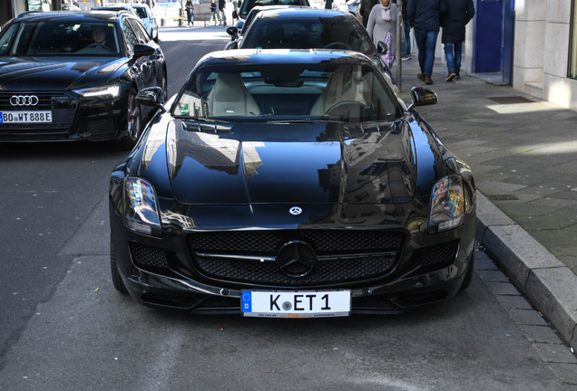 Mercedes-Benz SLS AMG