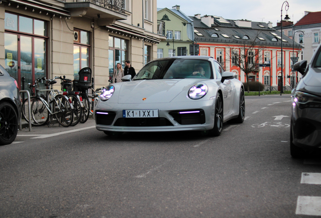 Porsche 992 Carrera 4S