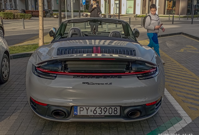 Porsche 992 Carrera 4S Cabriolet