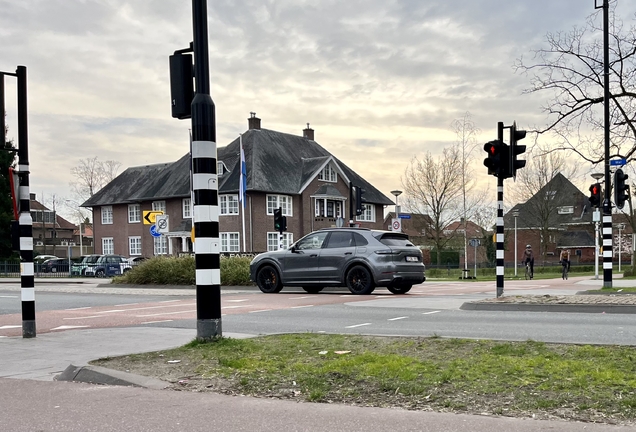 Porsche Cayenne Turbo S E-Hybrid