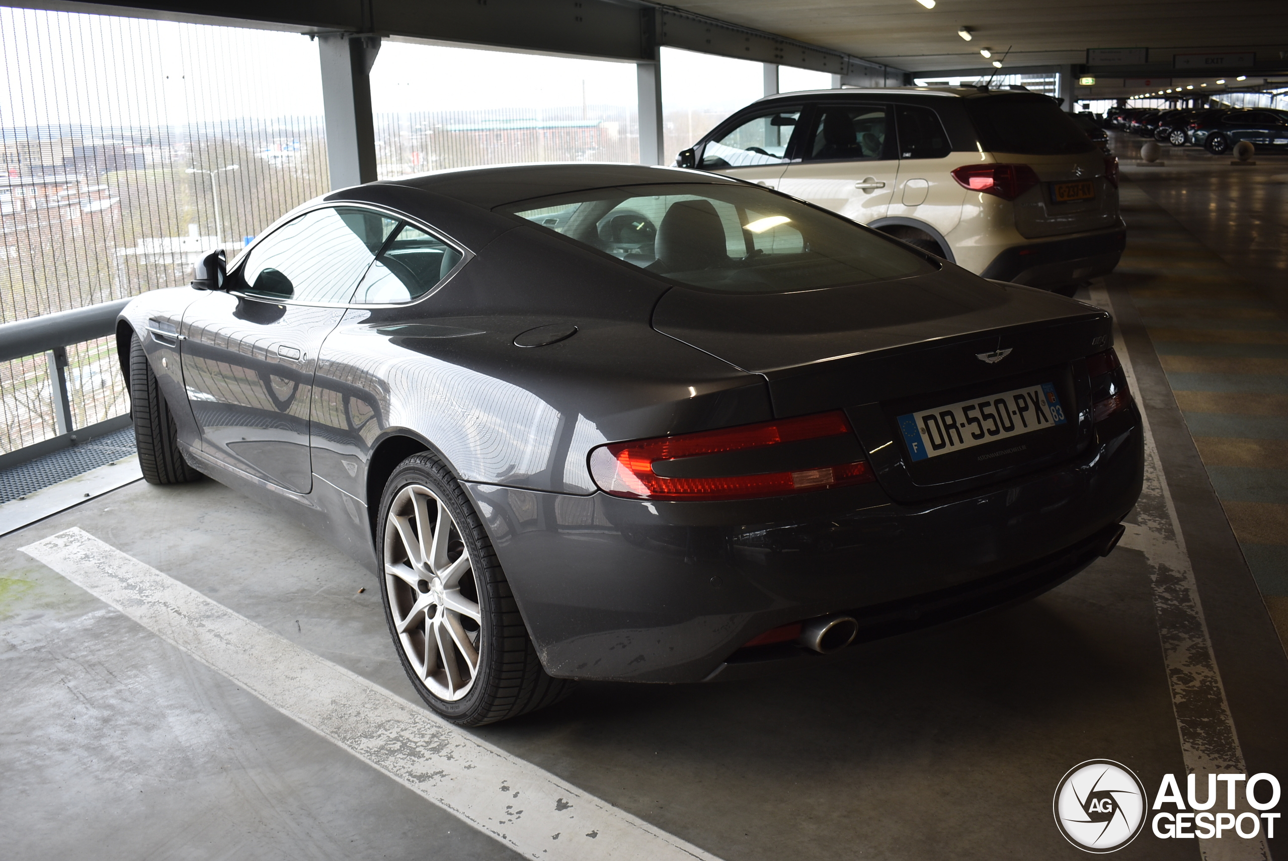 Aston Martin DB9