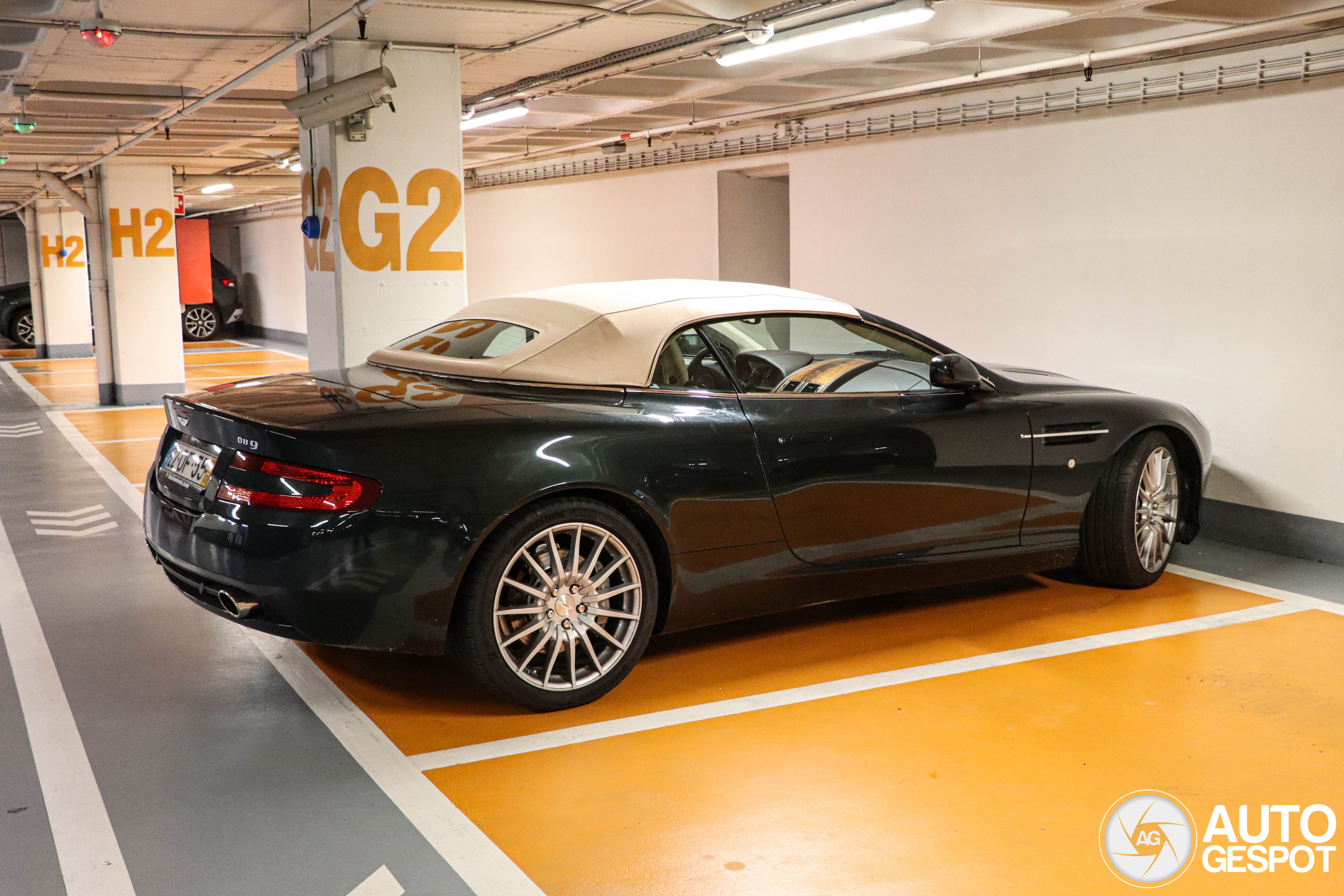 Aston Martin DB9 Volante