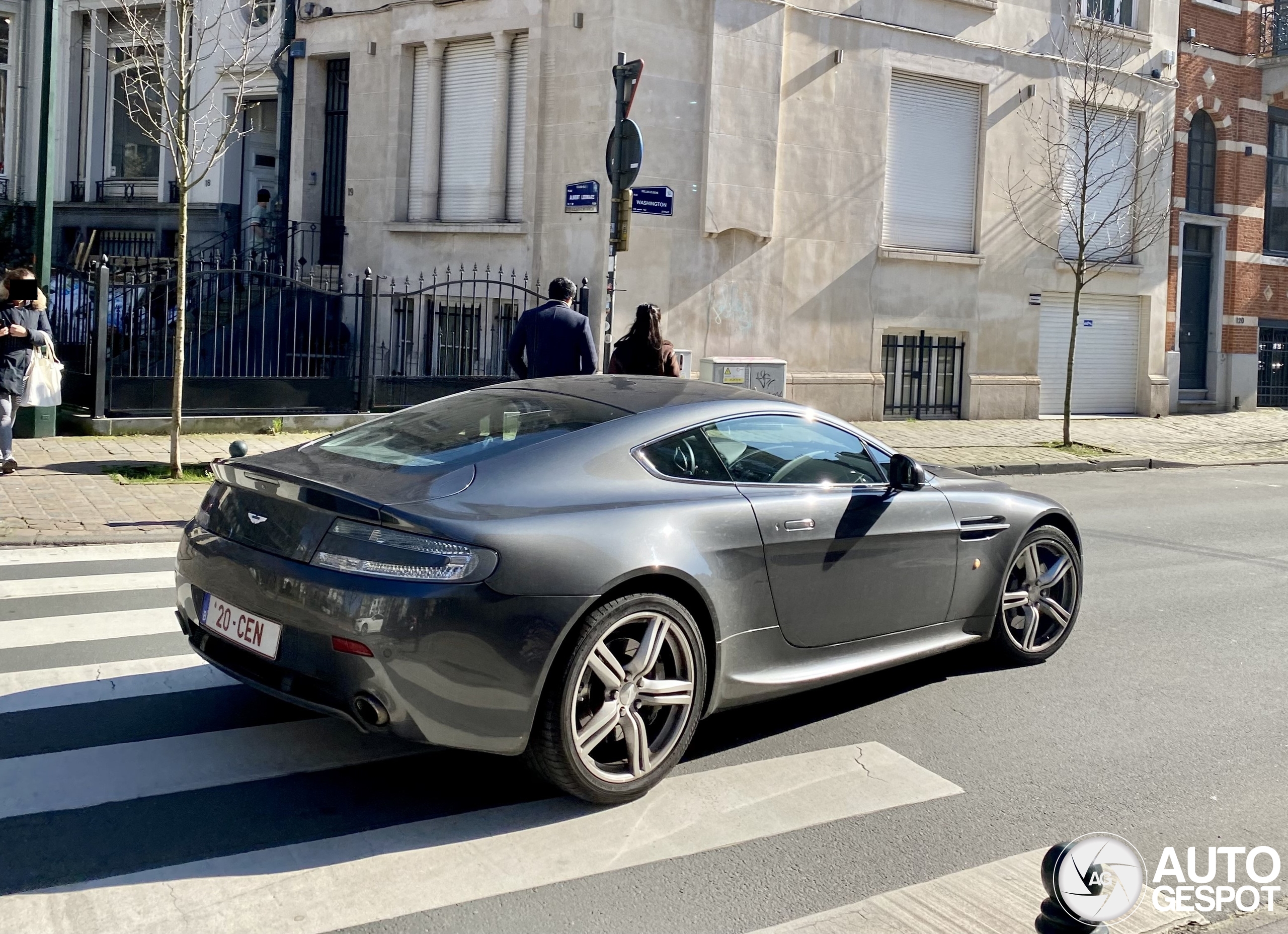 Aston Martin V8 Vantage