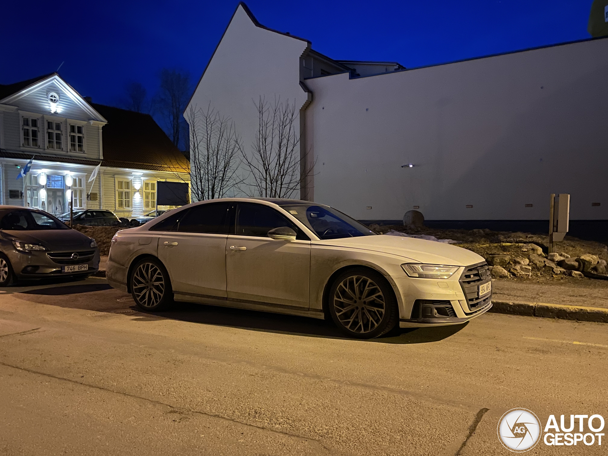 Audi S8 D5