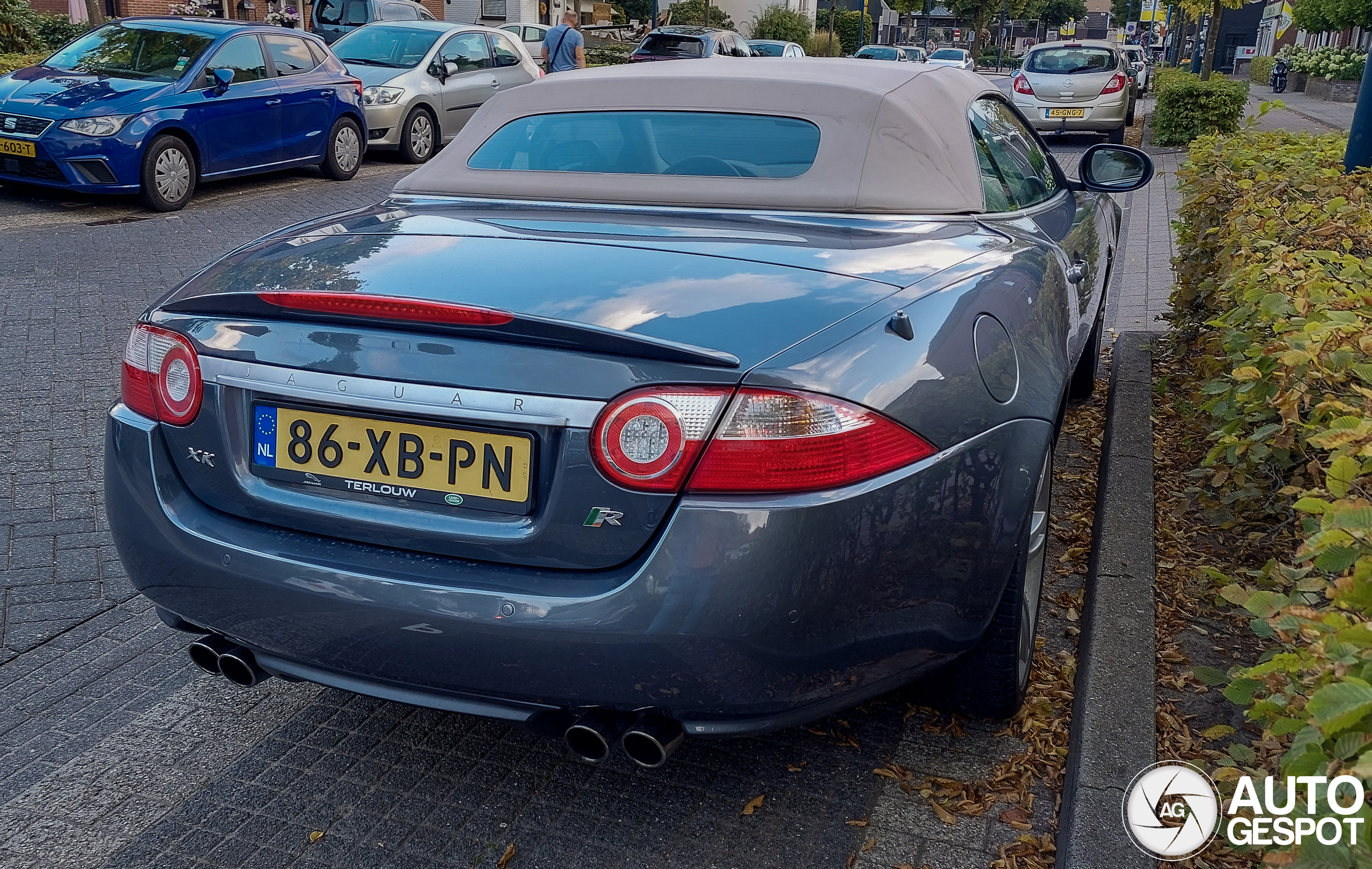 Jaguar XKR Convertible 2006