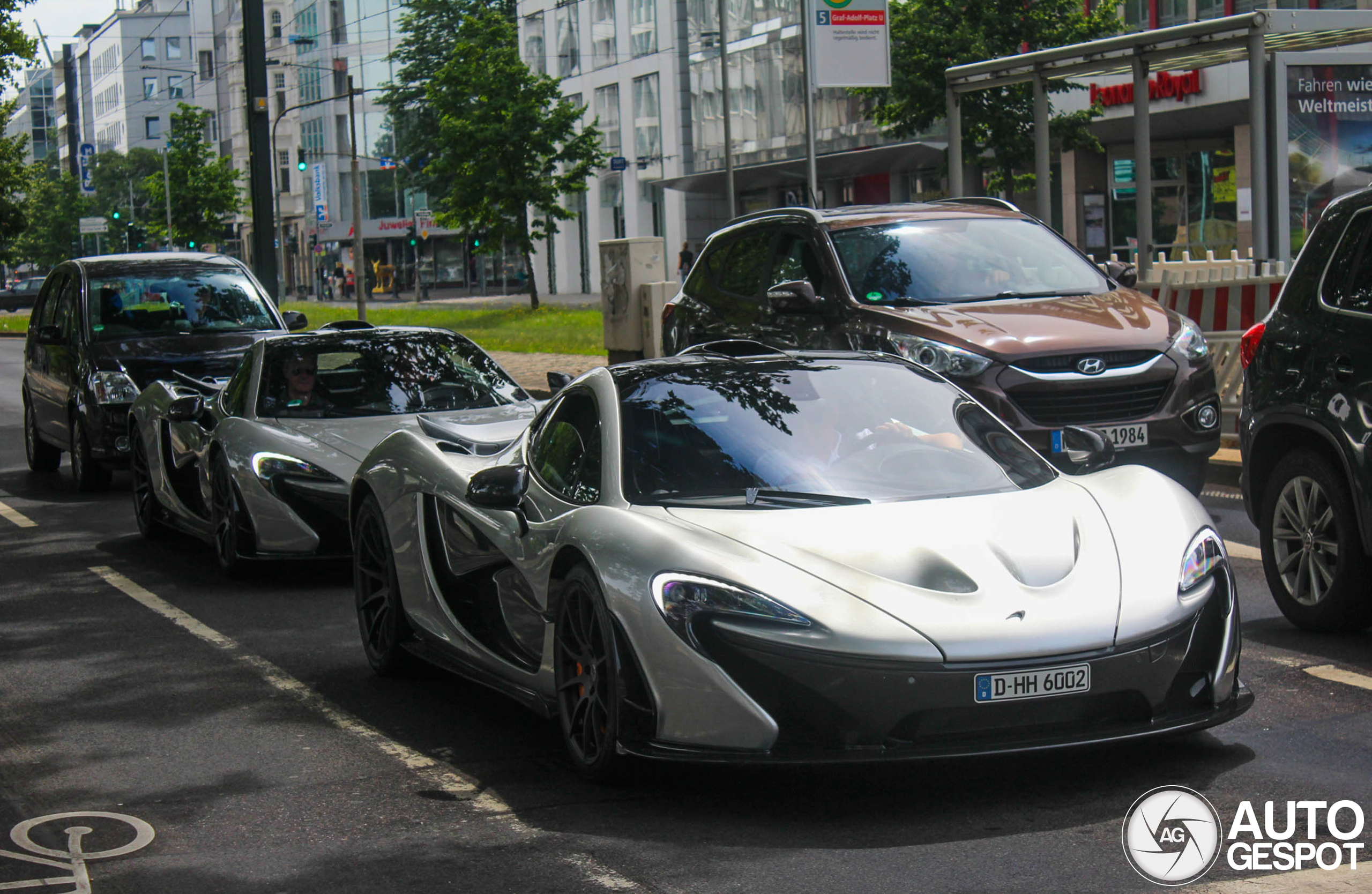 Not one but exactly two silver P1s were spotted in Düsseldorf.