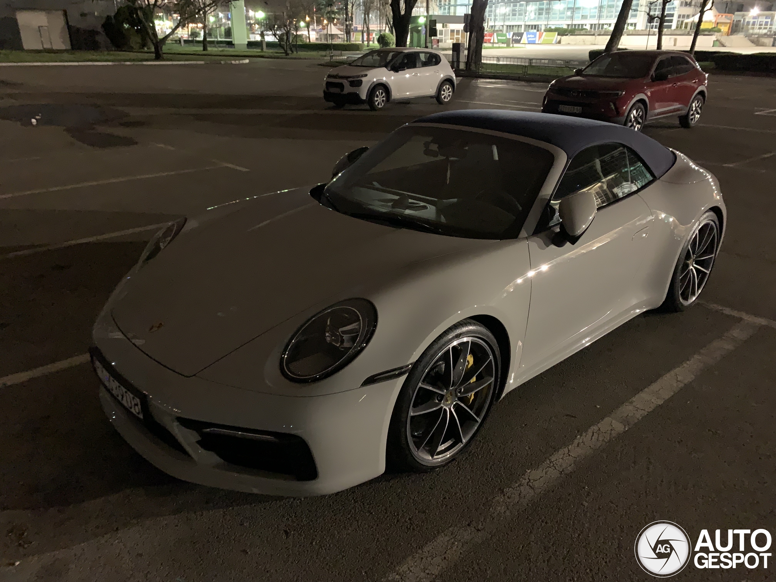 Porsche 992 Carrera 4S Cabriolet