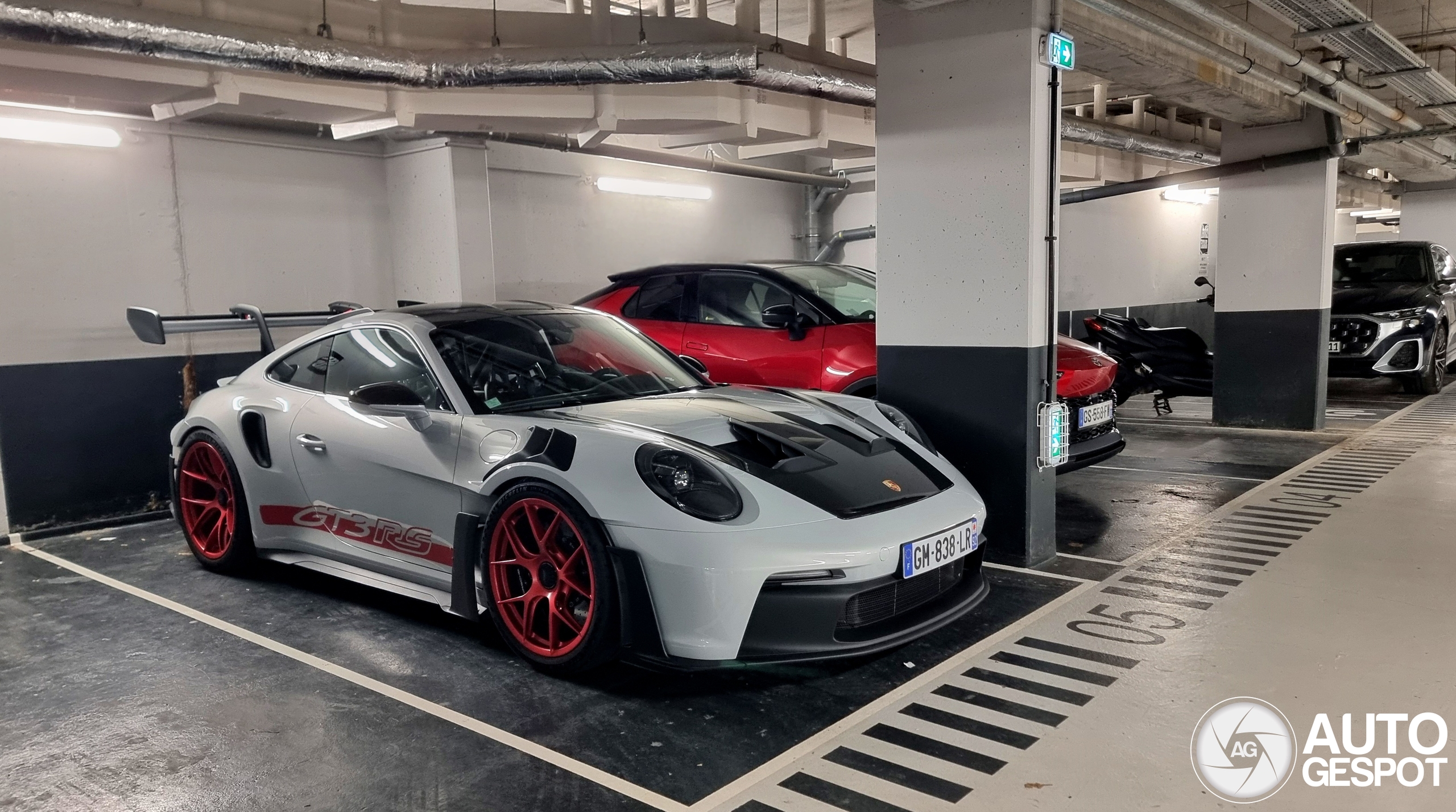 Porsche 992 GT3 RS Weissach Package