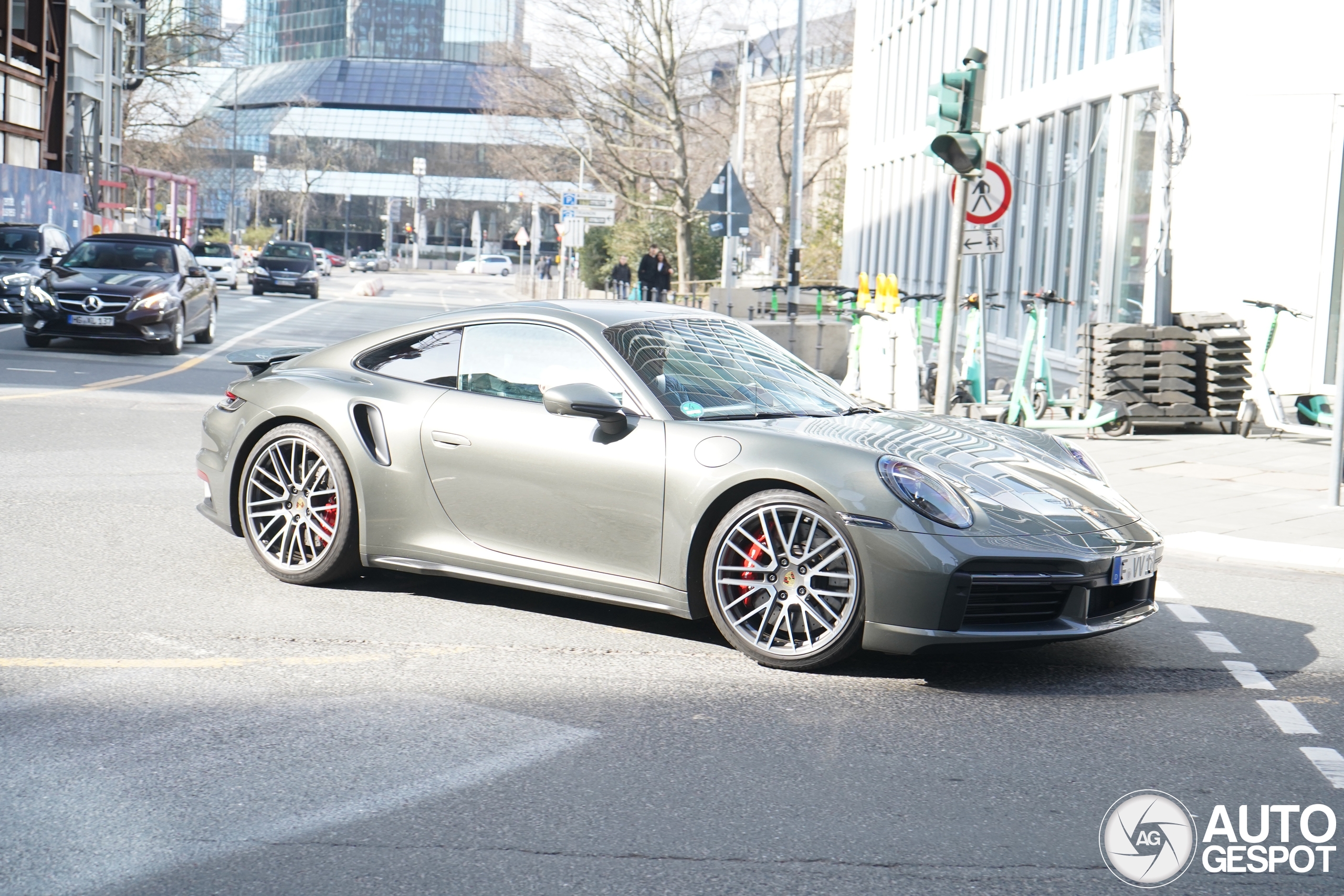 Porsche 992 Turbo