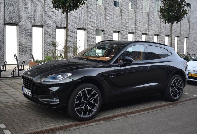 Aston Martin DBX