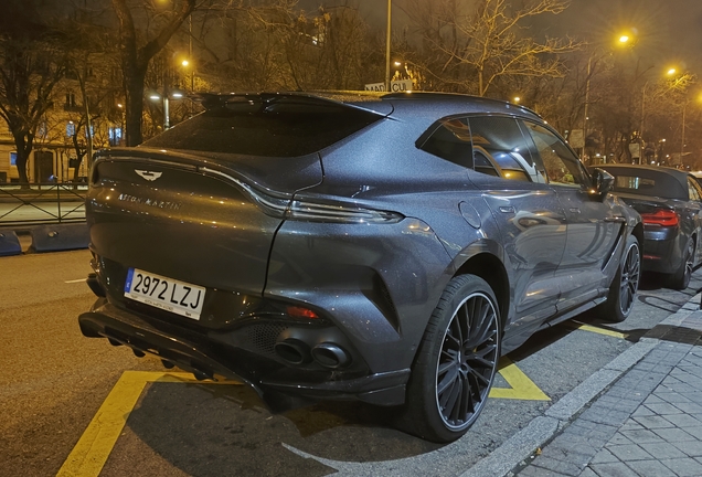 Aston Martin DBX707