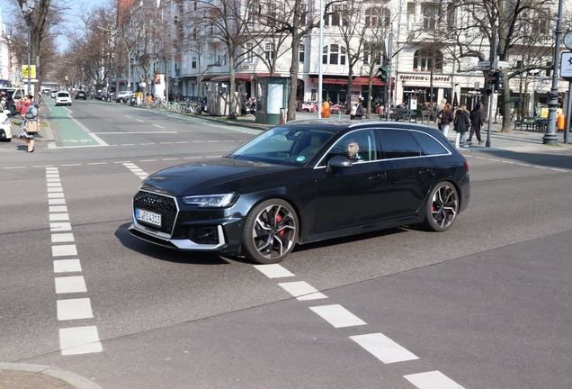 Audi RS4 Avant B9