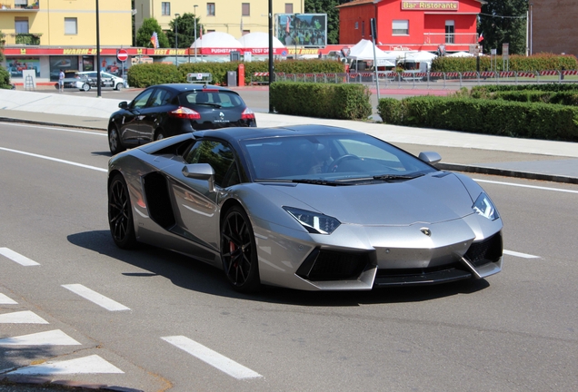 Lamborghini Aventador LP700-4 Roadster