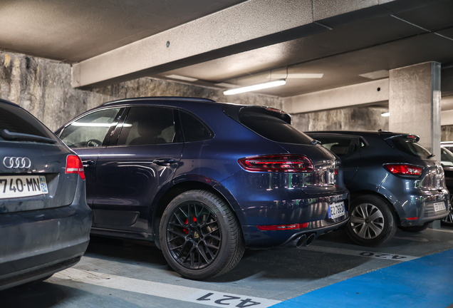 Porsche 95B Macan GTS