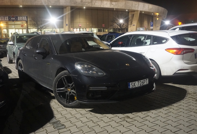 Porsche 971 Panamera Turbo S E-Hybrid Sport Turismo