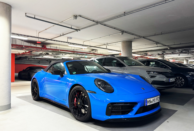 Porsche 992 Carrera 4 GTS Cabriolet