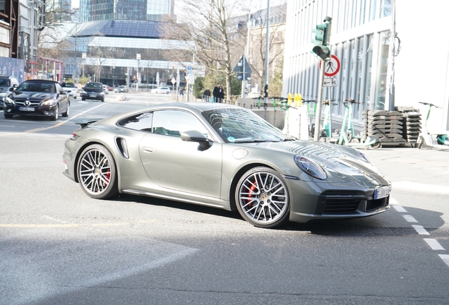 Porsche 992 Turbo