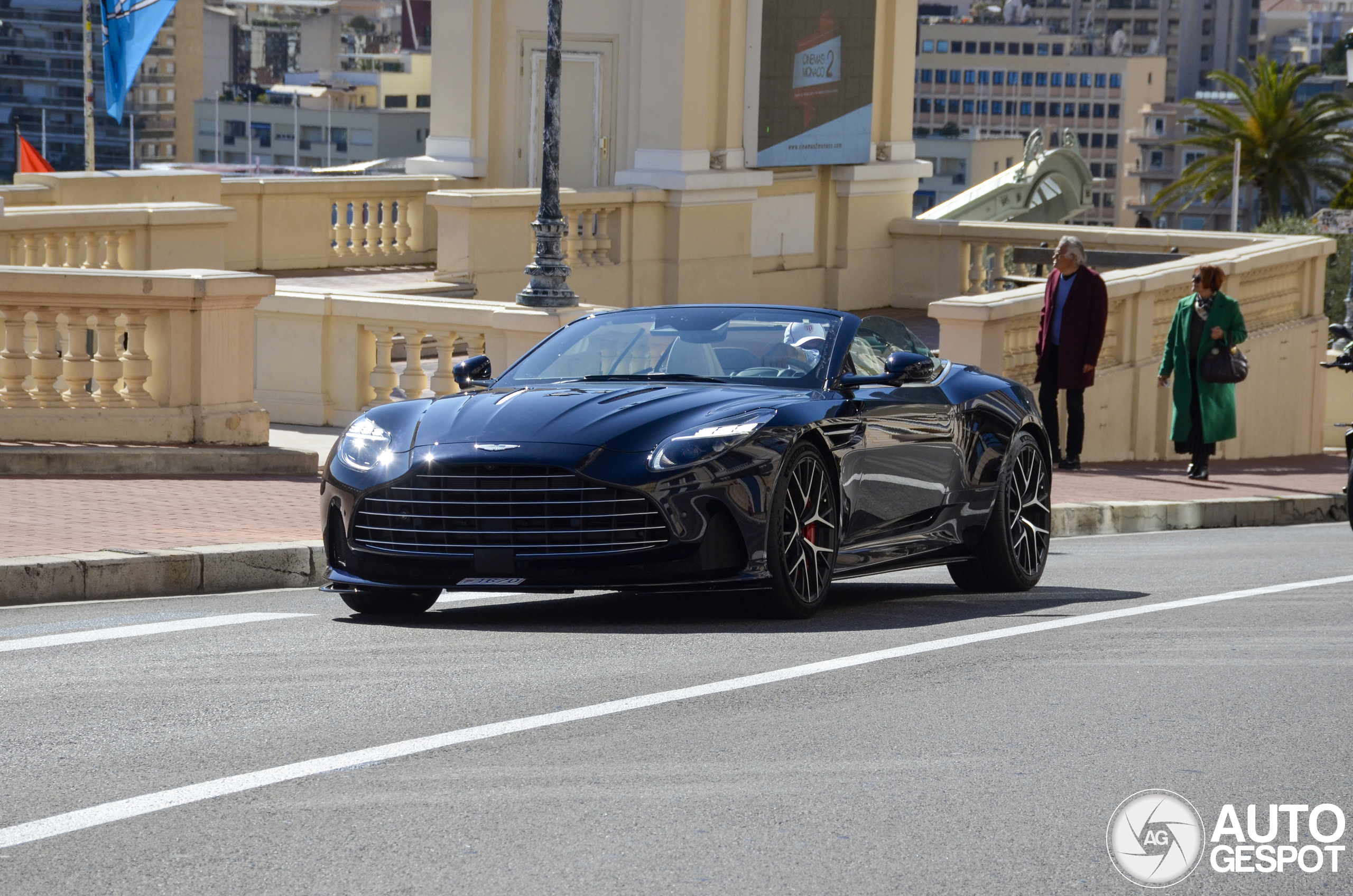 Aston Martin DB12 Volante